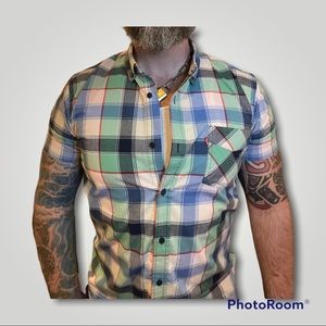 Levi’s button down